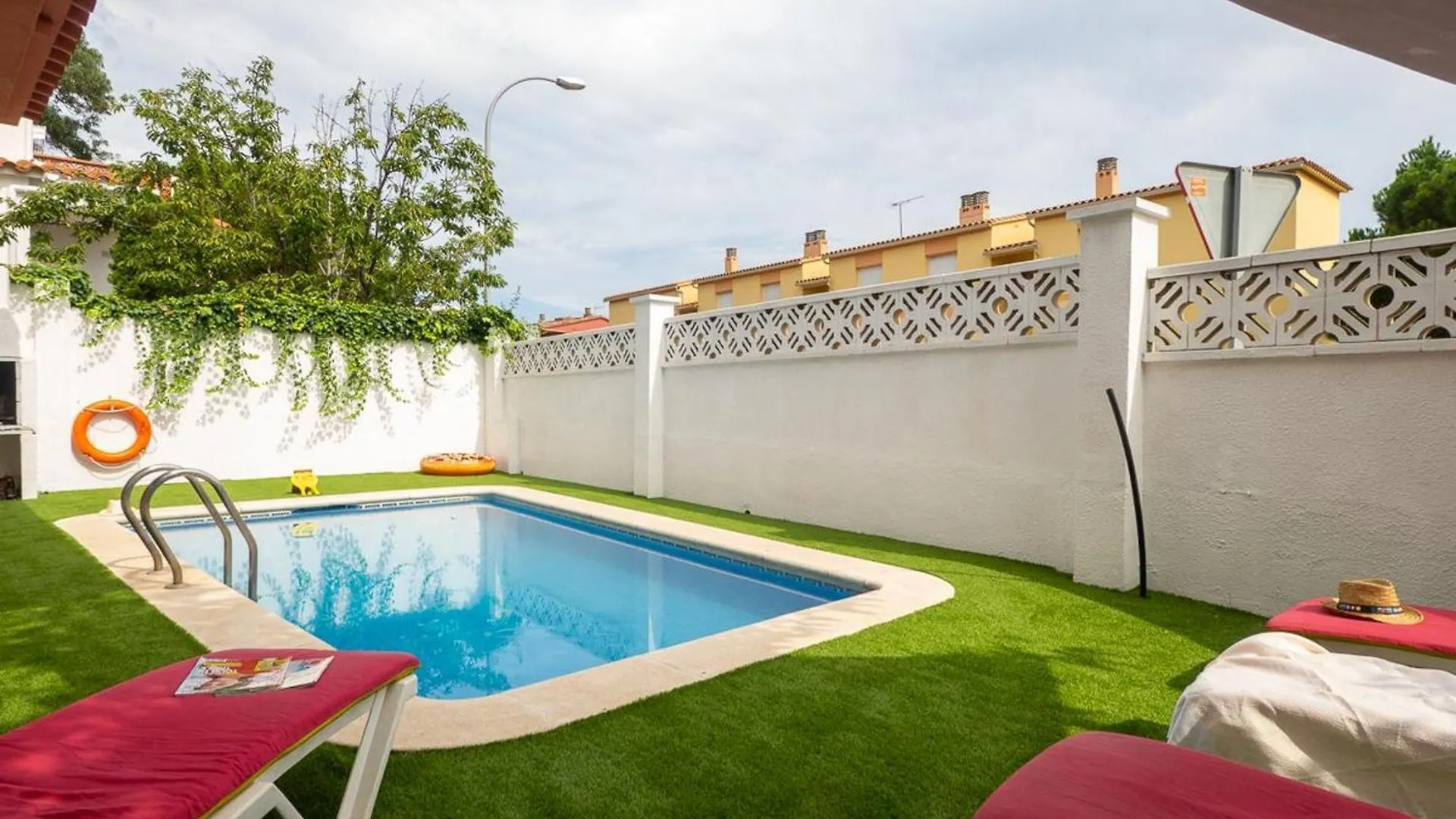 Casa Familiar Con Piscina Privada, A/C, Wifi Y Cerca De Playa Y Comercios - Es-325-21 Torroella De Montgri