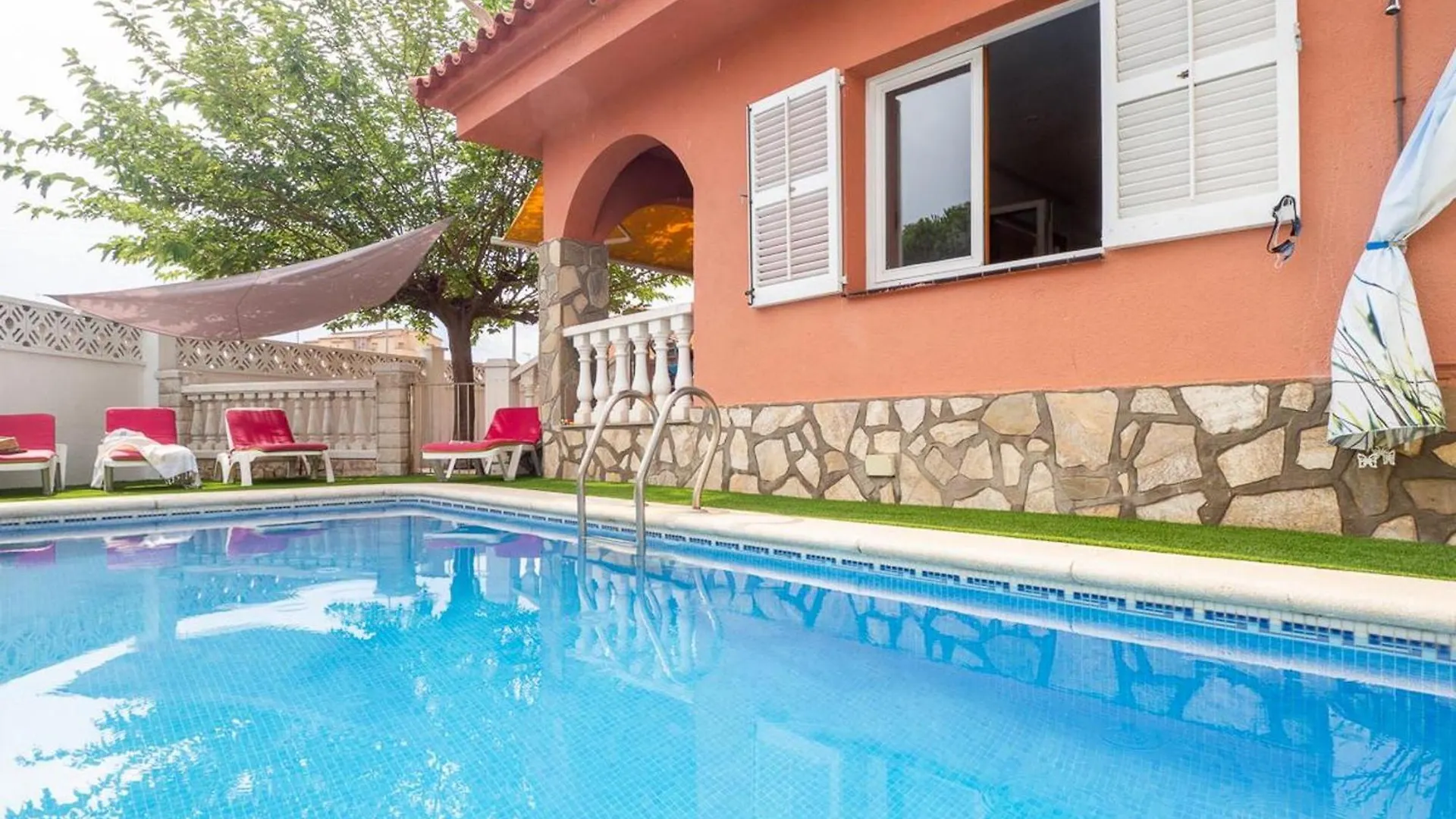 Casa Familiar Con Piscina Privada, A/C, Wifi Y Cerca De Playa Y Comercios - Es-325-21 Torroella De Montgri