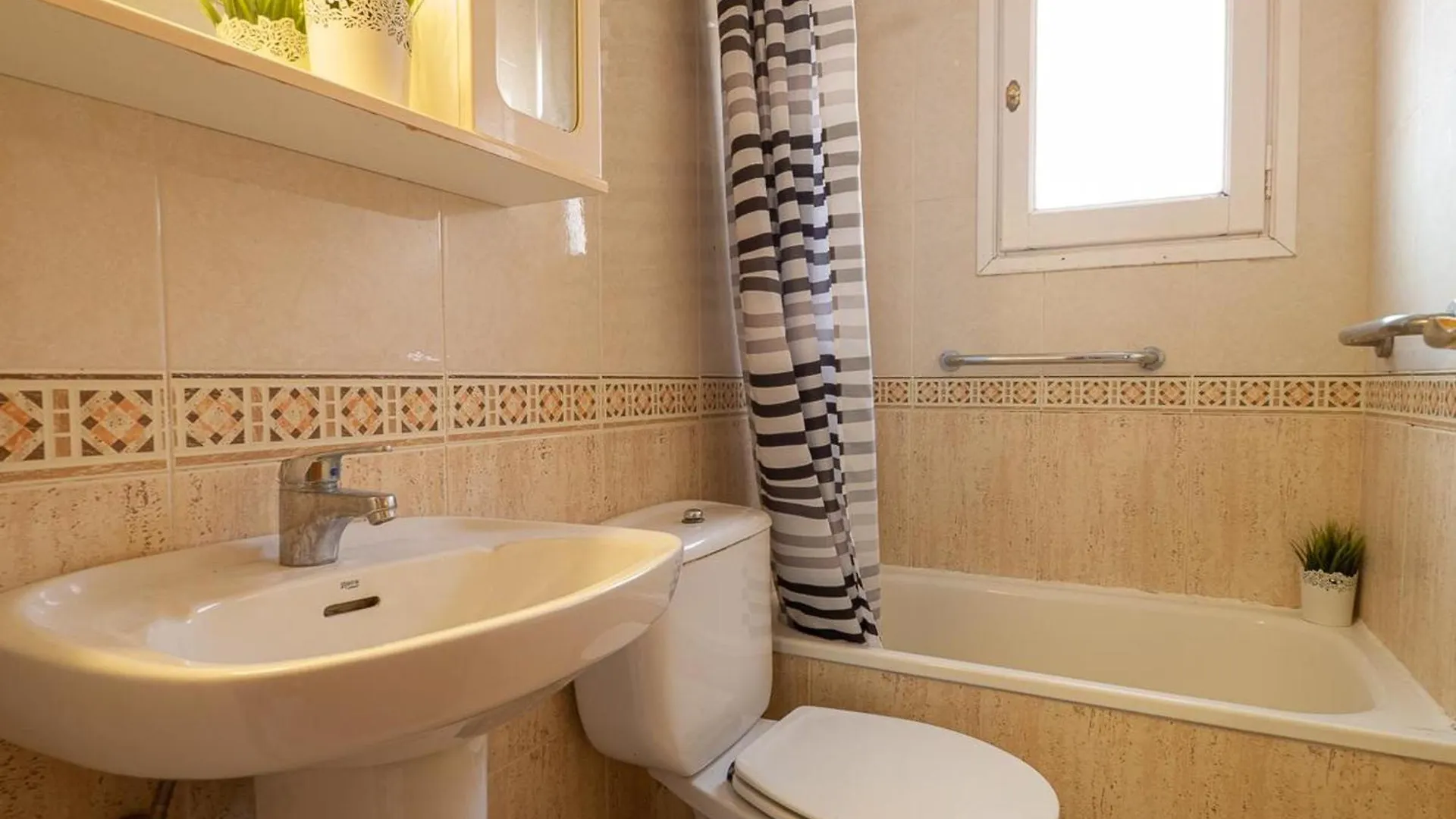Casa Familiar Con Piscina Privada, A/C, Wifi Y Cerca De Playa Y Comercios - Es-325-21 Torroella De Montgri Holiday home