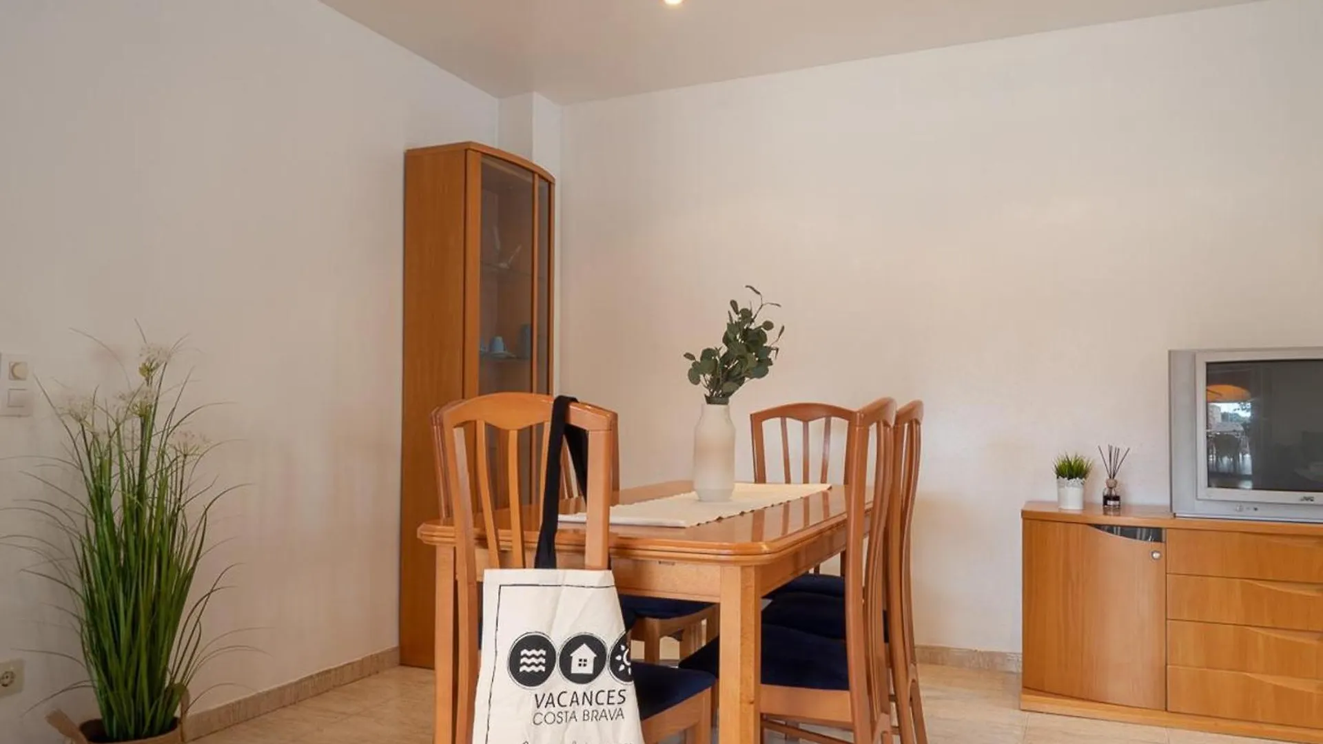 Casa Familiar Con Piscina Privada, A/C, Wifi Y Cerca De Playa Y Comercios - Es-325-21 Torroella de Montgrí
