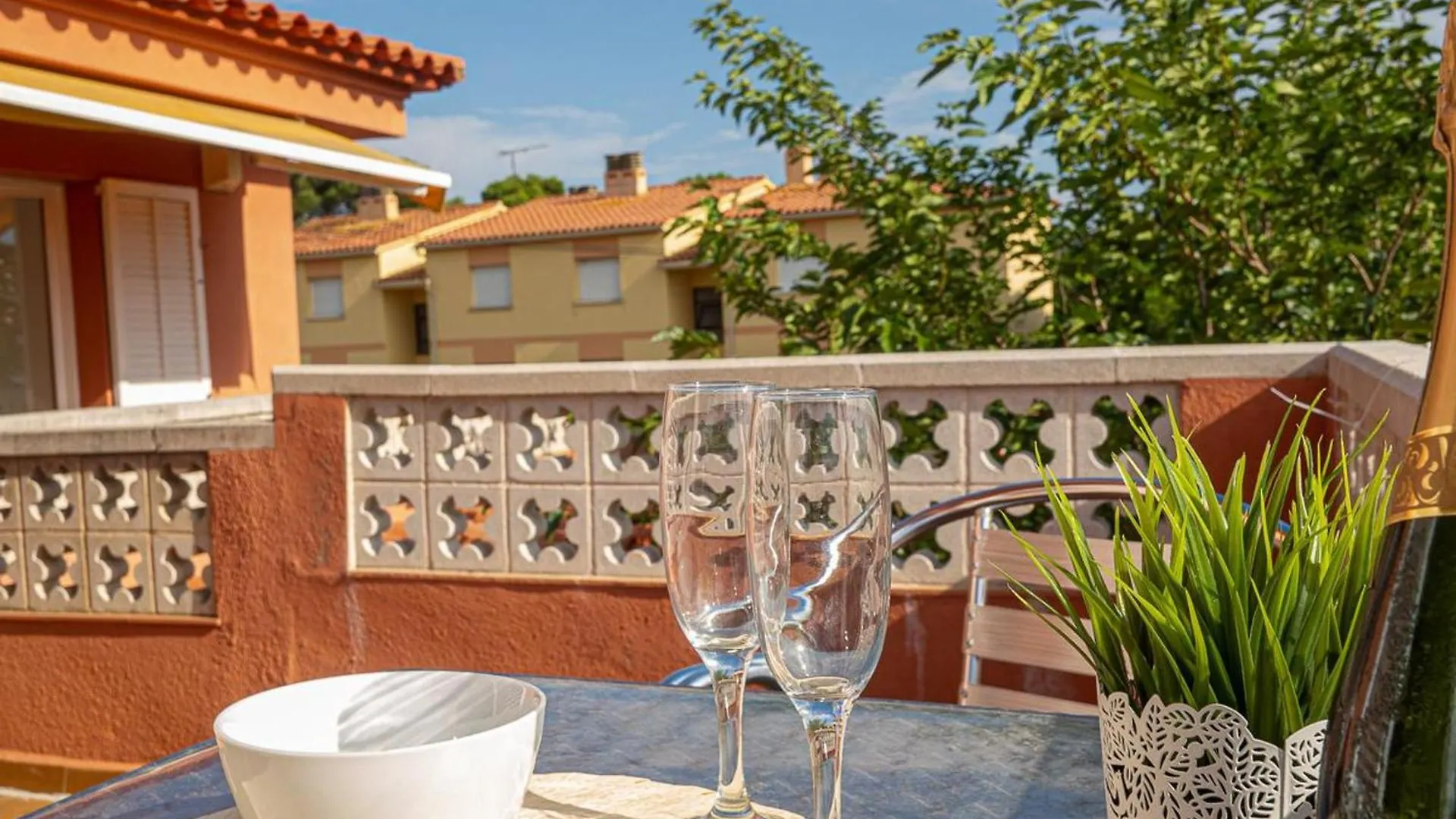 بيت للعطل Casa Familiar Con Piscina Privada, A/C, Wifi Y Cerca De Playa Y Comercios - Es-325-21 Torroella de Montgrí إسبانيا